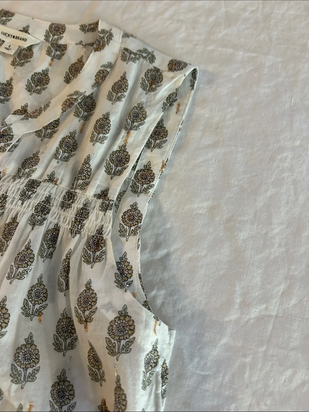 Lucky Brand Cream Floral Button-Up Shell with Olive and metallic accents. Sz L - Picture 6 of 9